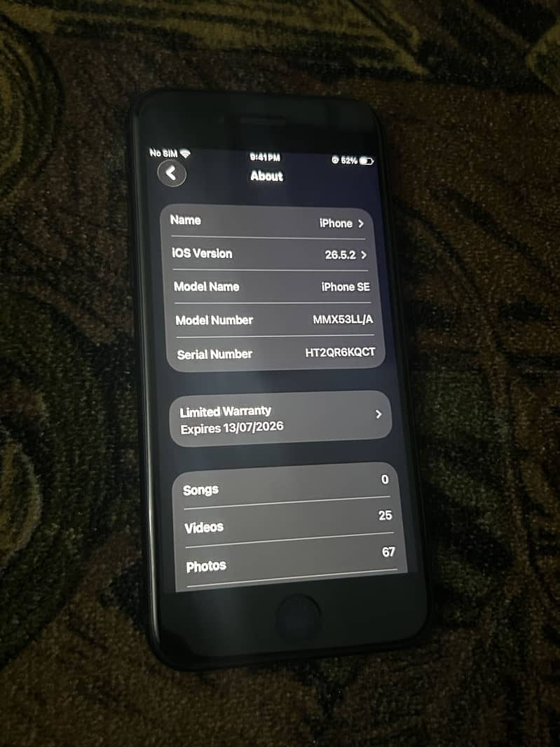 iPhone se 3 4