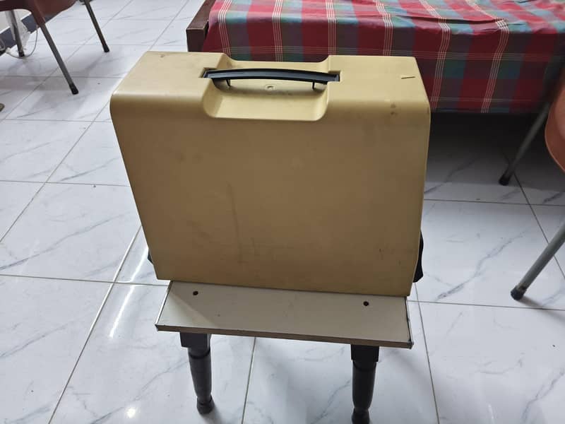 Singer sewing Machine 7