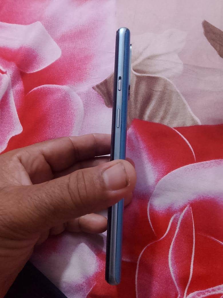 One Plus 8T 4
