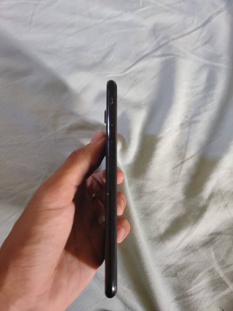 Apple iPhone 7 Plus 2