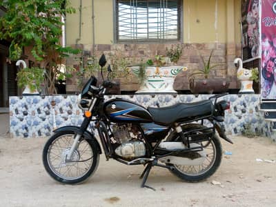 Suzuki GS 2016#0/3/1/7/0/0/2/4/6/2/9