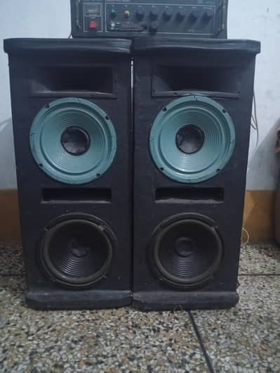 42000 Ka ya bofer hai 12inch Ka 4 bofer hai sath ma amplifier be hai