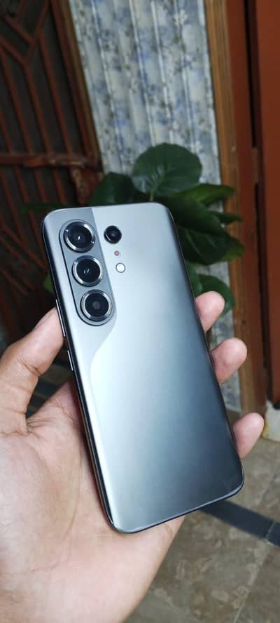 Tecno camon 50 pro 10/10 11 month warranty