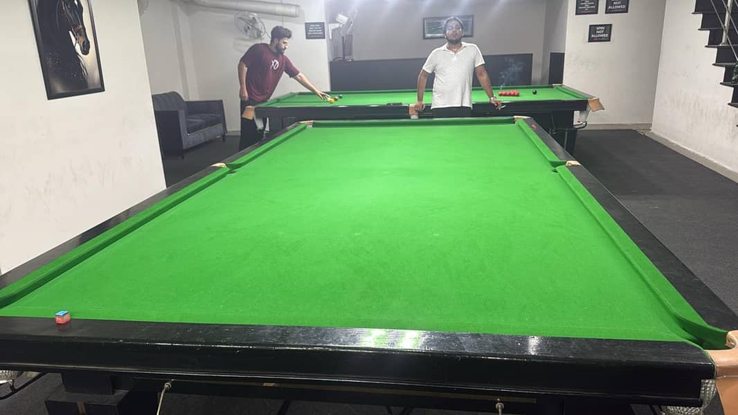 Snooker Table 0
