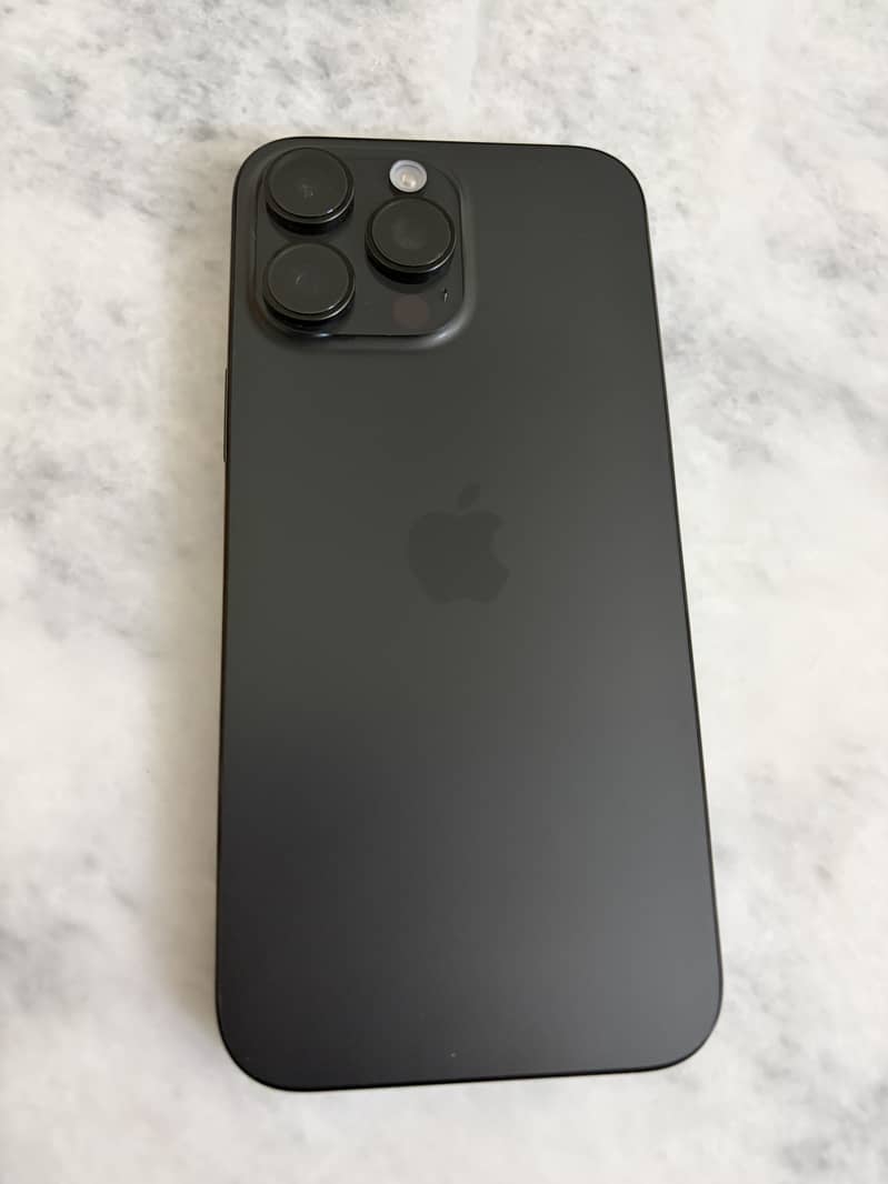 Iphone 16 pro max 5