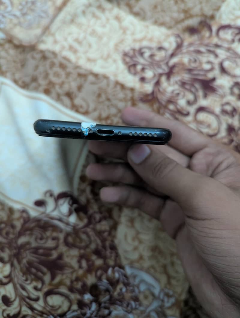 Apple iPhone 7 5