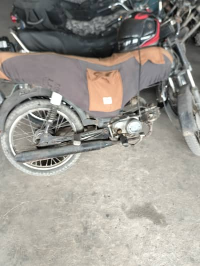 Yamaha Dhoom YD-70 2011