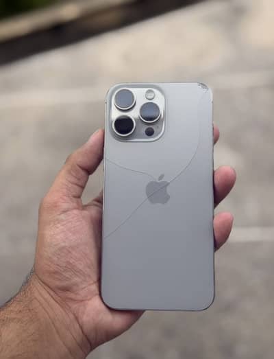 Iphone 15 pro max 256 with box water pack