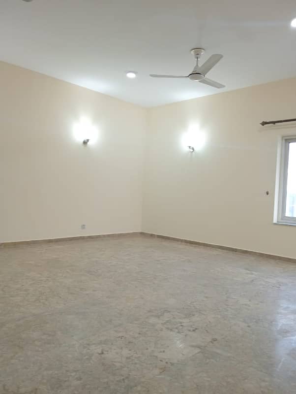 E11 Nice Upper 3 Bed Portion 2