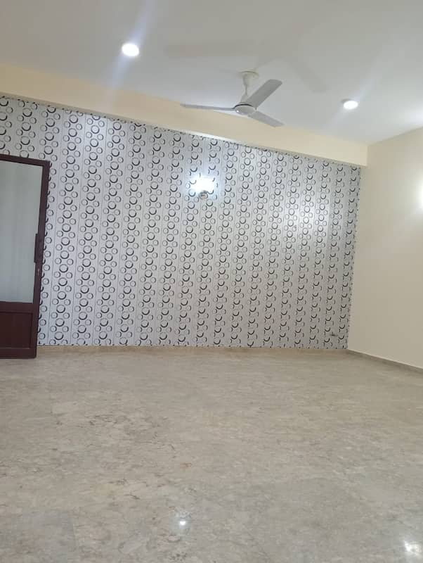 E11 Nice Upper 3 Bed Portion 3
