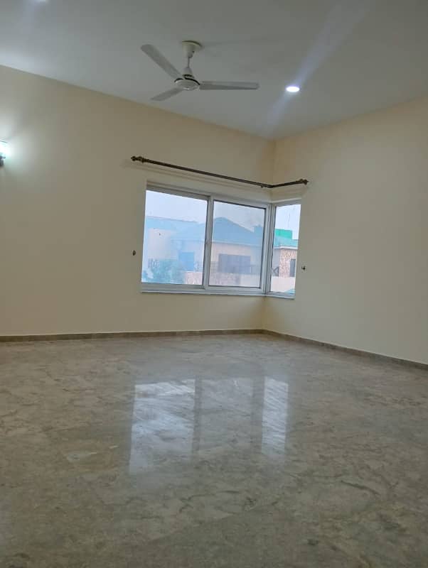 E11 Nice Upper 3 Bed Portion 4