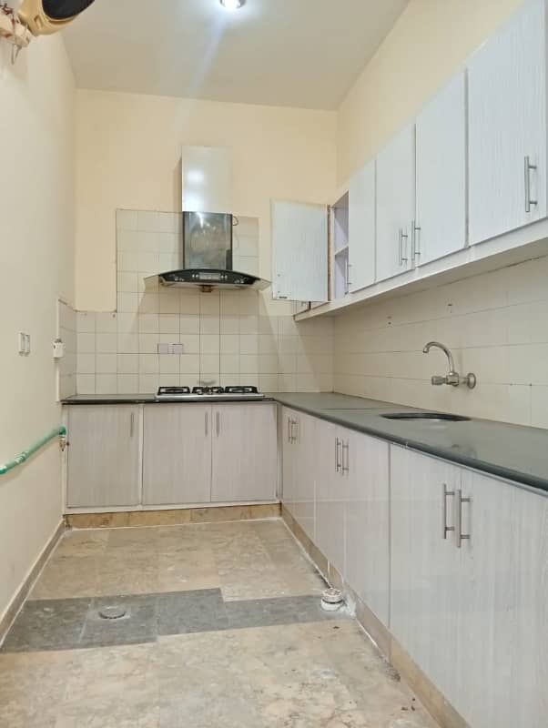 E11 Nice Upper 3 Bed Portion 8