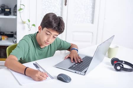 candidates required for form filling job