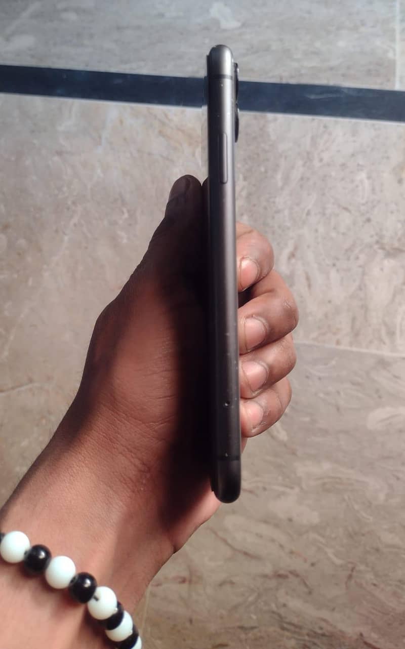 Apple iPhone 11 2