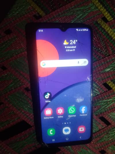 Samsung Mobile M12