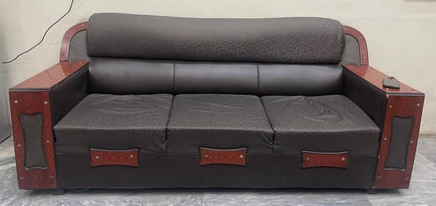 Office furniture table sofa for sale near Kohinoor one plaza