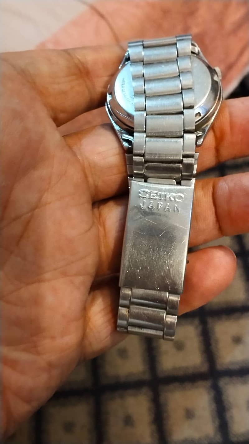SEIKO 5 AUTOMATIC (RARE MODEL) 2