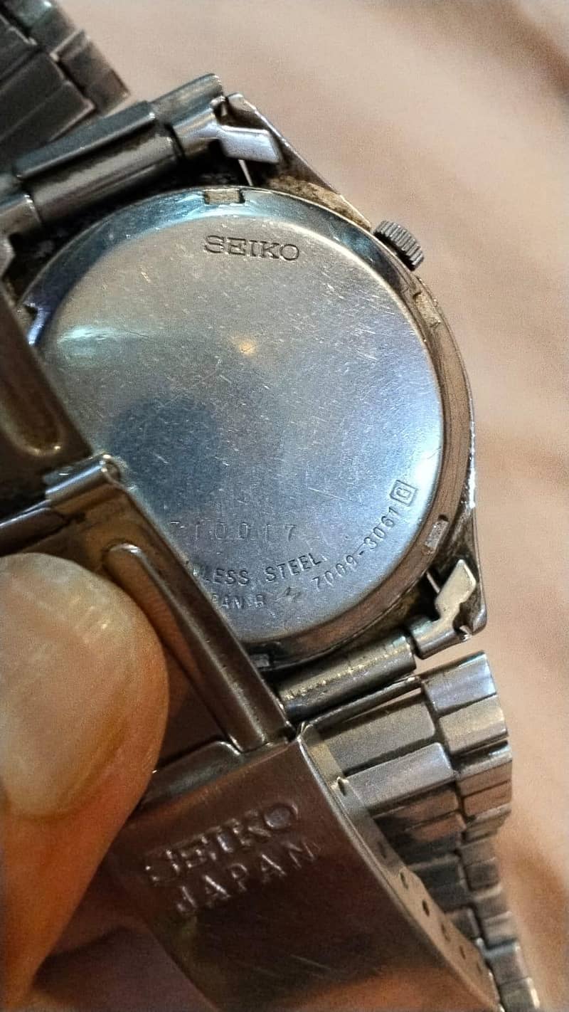 SEIKO 5 AUTOMATIC (RARE MODEL) 4