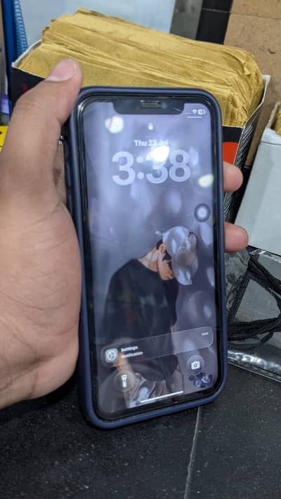 Apple iPhone 11