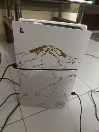 Ps5 slim disc gold edition for sale 10/10 condition