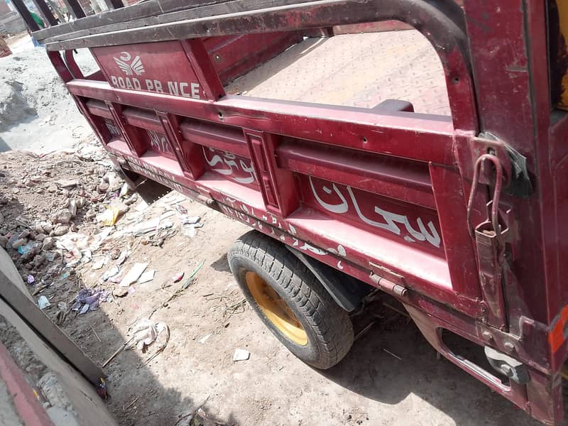 Loader rickshaw 2