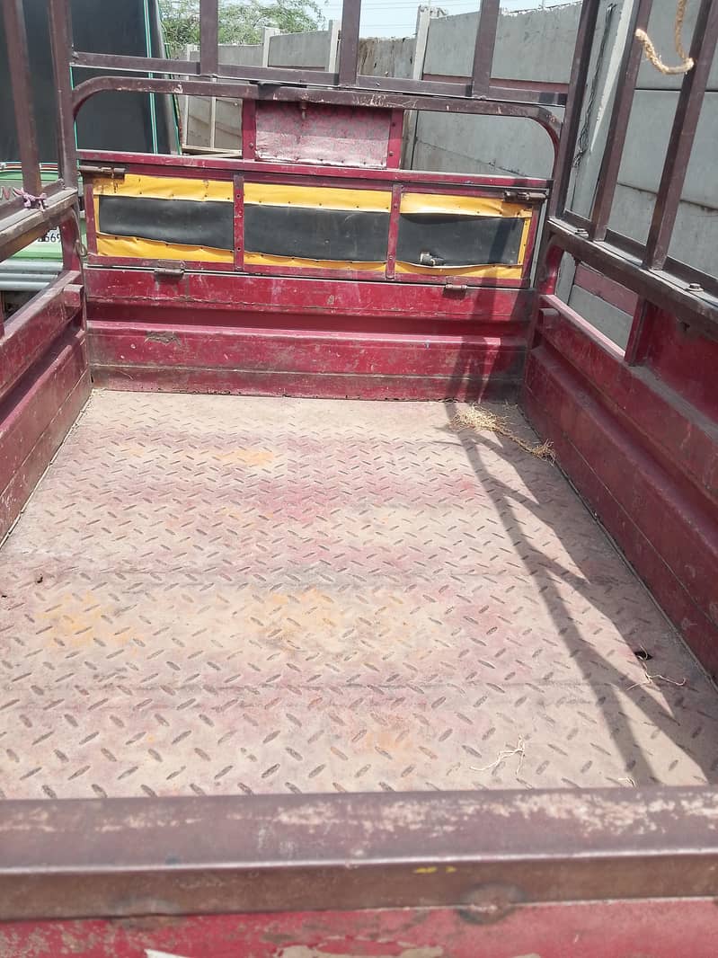 Loader rickshaw 7