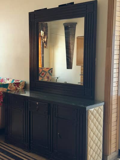 bed detailing side table good condition urgent sale bilkul thek halat
