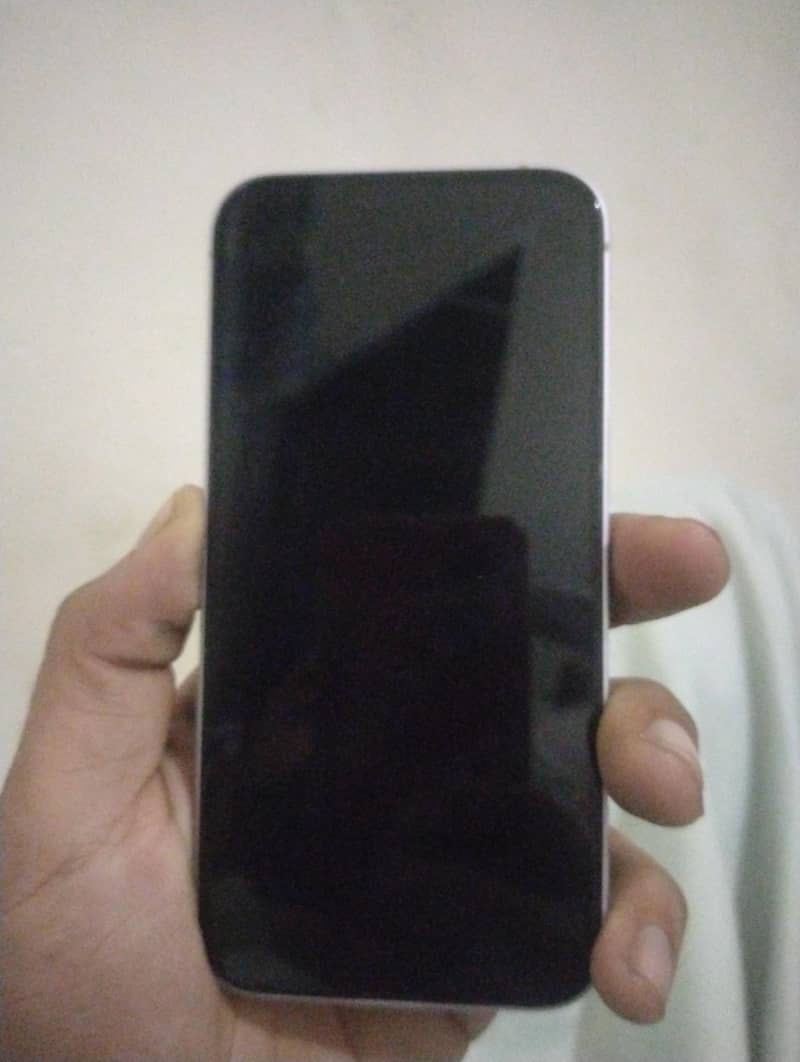 Apple iPhone 14 0