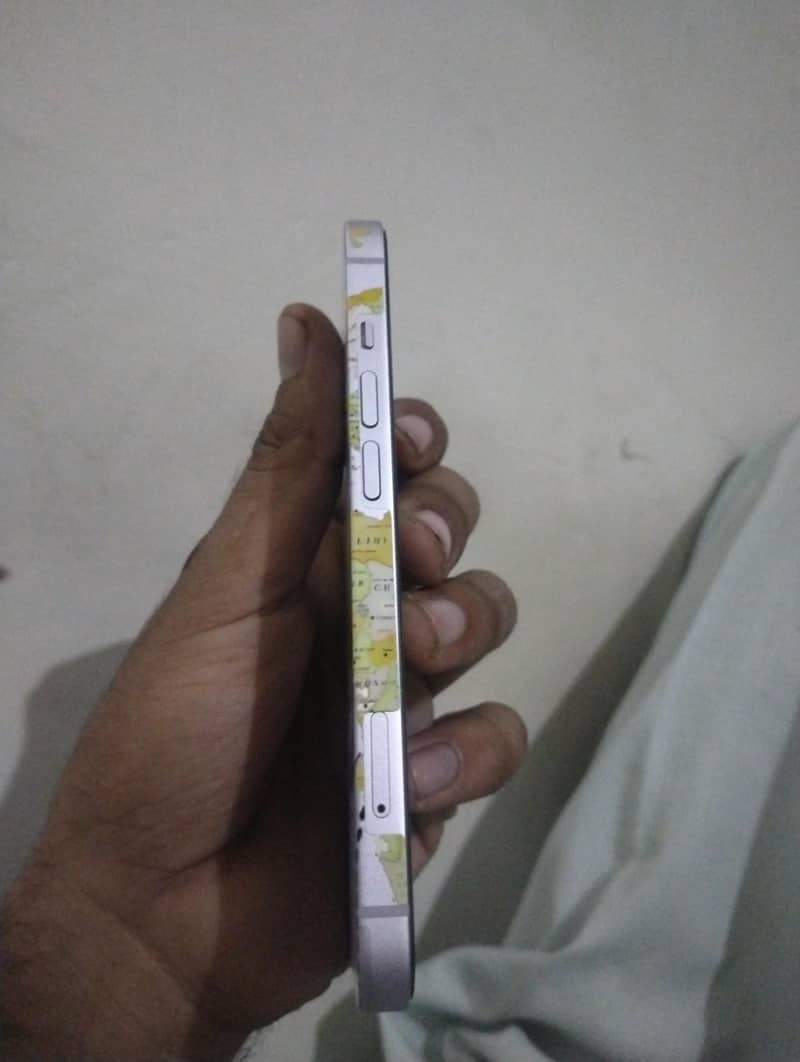 Apple iPhone 14 1