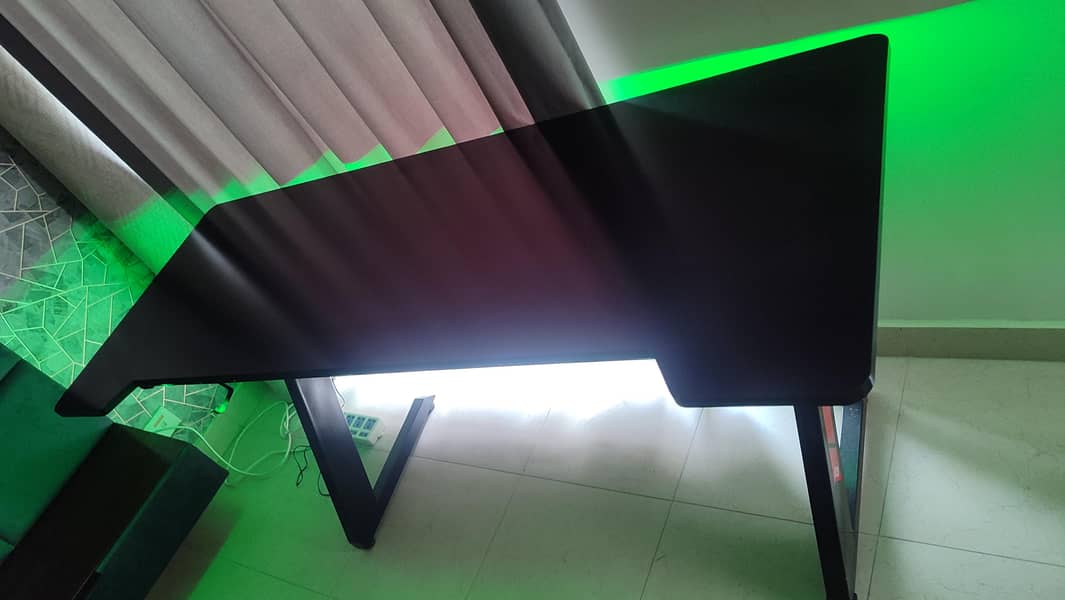 Gaming Table plus work Table 2
