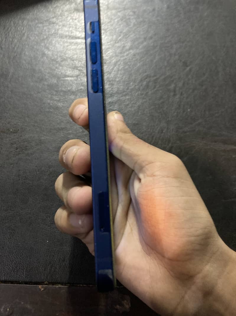 Apple iPhone 12 2
