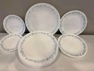 Corelle 18 pc Dinner Set
