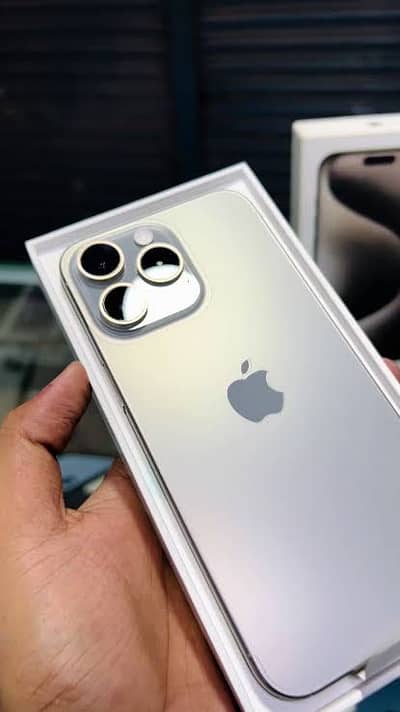 Apple iPhone 15 Pro Max