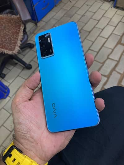 Vivo V23e 12/256 with box