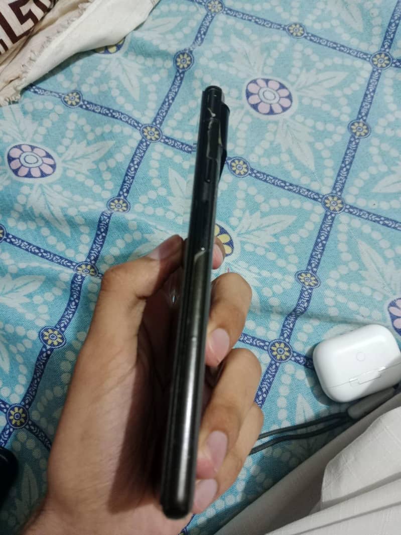 Google Pixel 6 4
