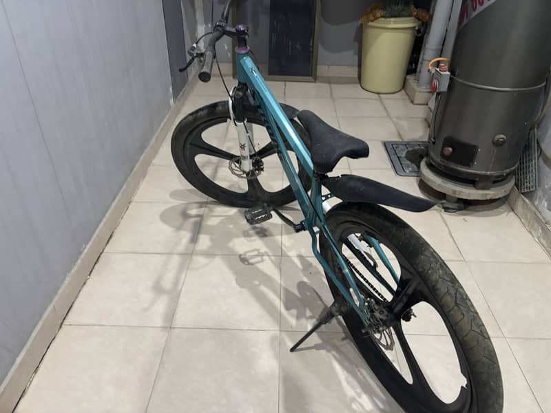 Strong cycle 4