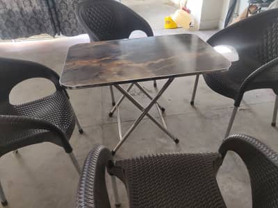 4 Chairs and Table