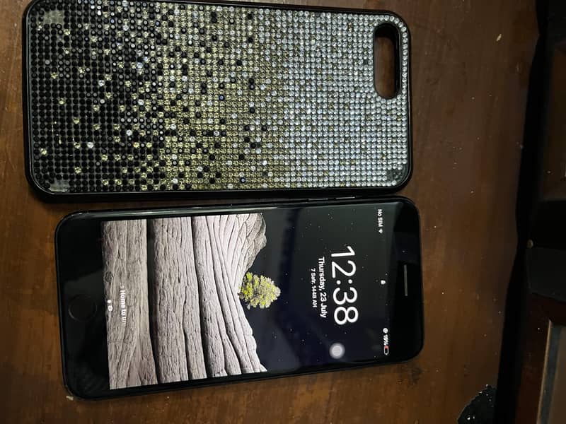 Apple iPhone 7 Plus 2