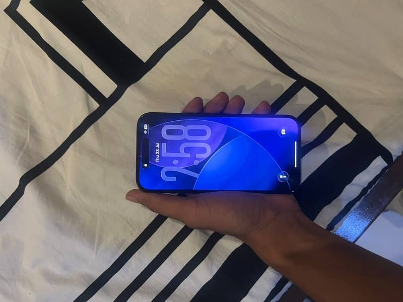 Apple iPhone 15 8