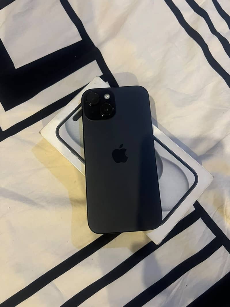 Apple iPhone 15 2