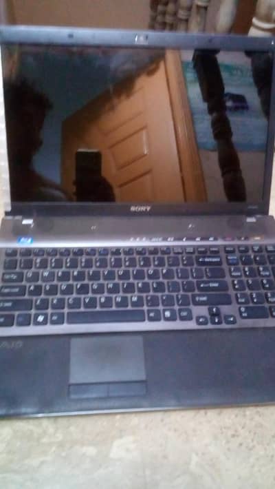 Sony vaio laptop core i7, 4gb ram, ,100gb storage graphics card