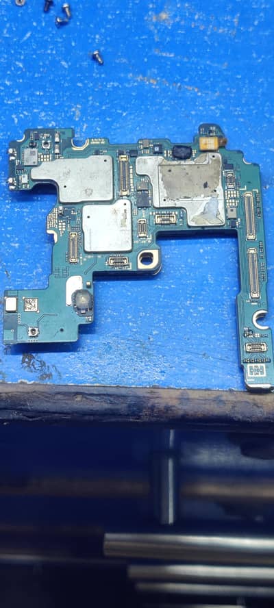 Samsung Galaxy s22 ultra dead bord