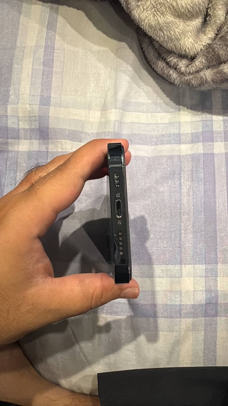 Iphone 12 pro 4