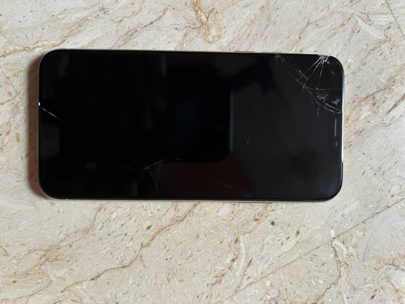 Apple iPhone X 4