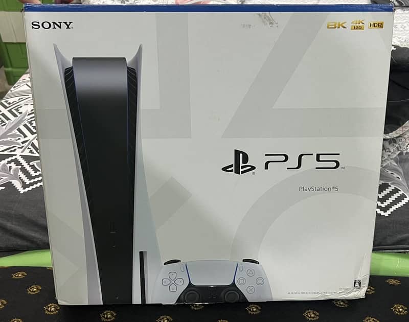 PS5 with one controller 2