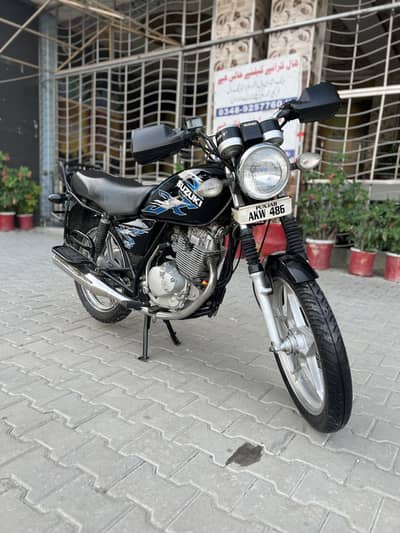 Suzuki GS 150 SE