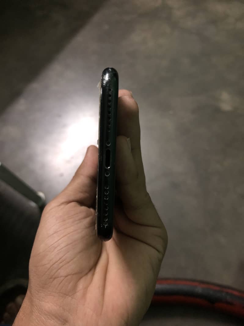 Apple iPhone 7 Plus 3