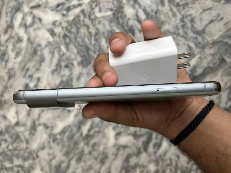 Google pixel 8 9