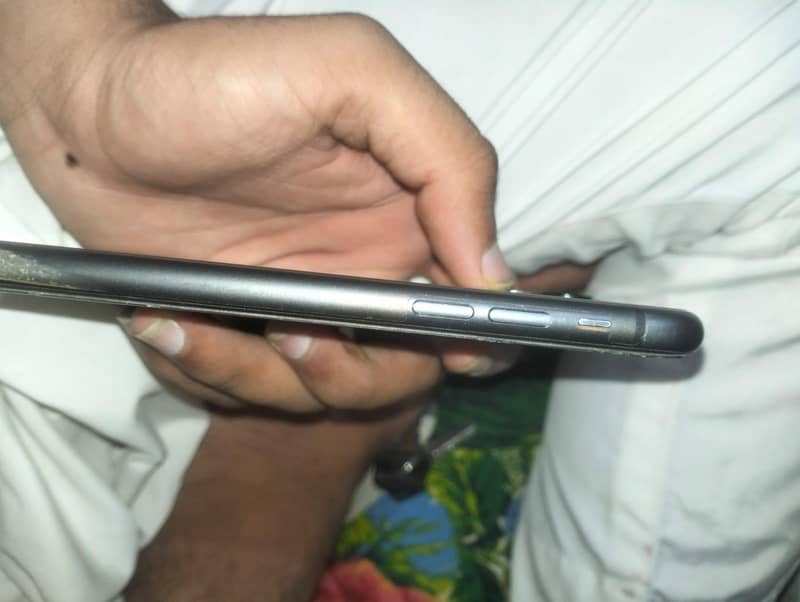 Apple iPhone 11 2