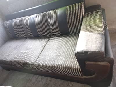 L shaped Sofa with corner table